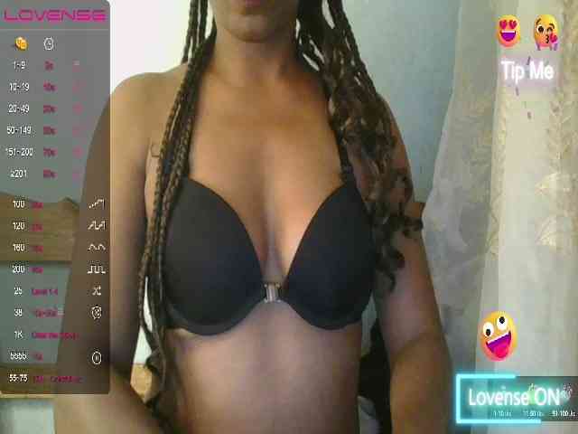 MayaQueen webcam