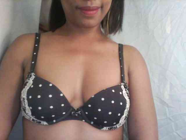 MayaQueen webcam