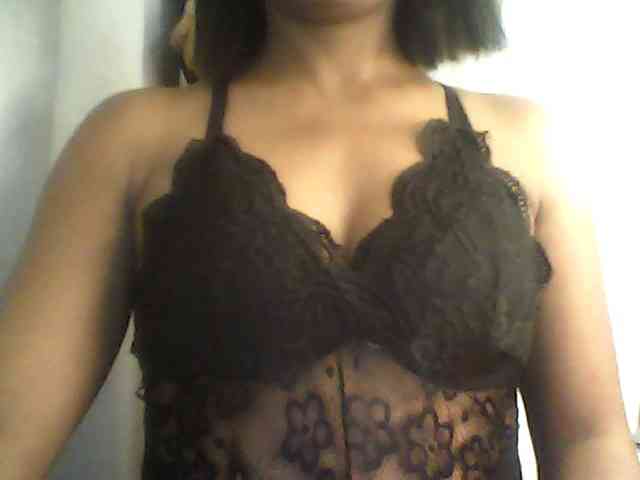 MayaQueen webcam