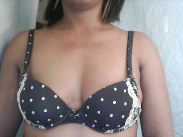 MayaQueen webcam