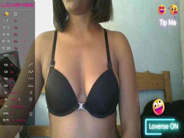MayaQueen webcam