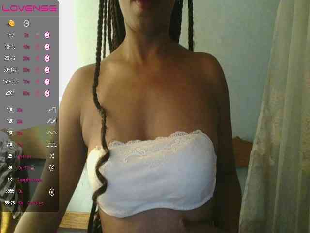 MayaQueen webcam
