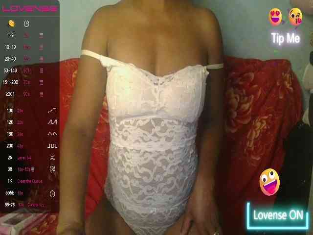 MayaQueen webcam