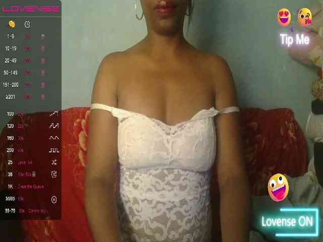 MayaQueen webcam