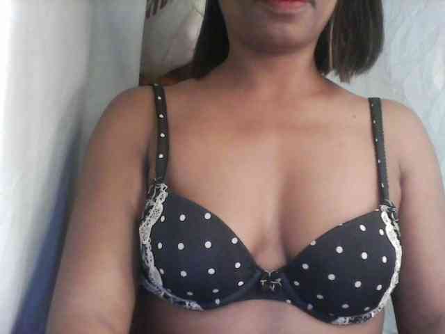 MayaQueen webcam