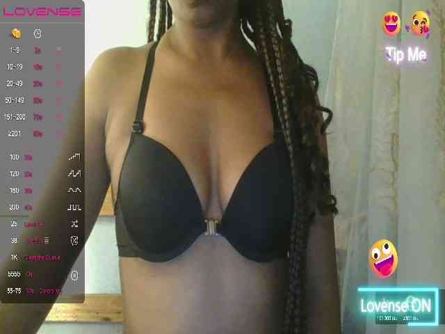 MayaQueen webcam