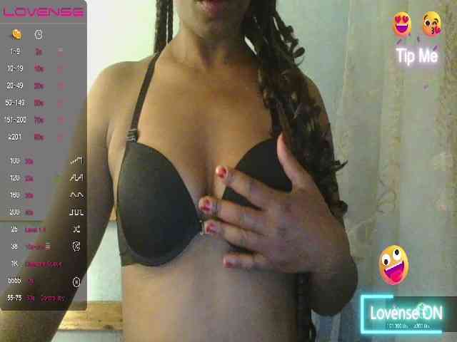 MayaQueen webcam