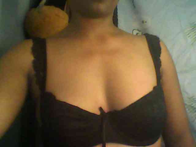 MayaQueen webcam