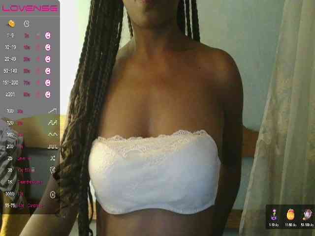MayaQueen webcam