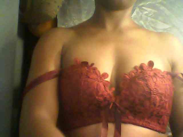MayaQueen webcam
