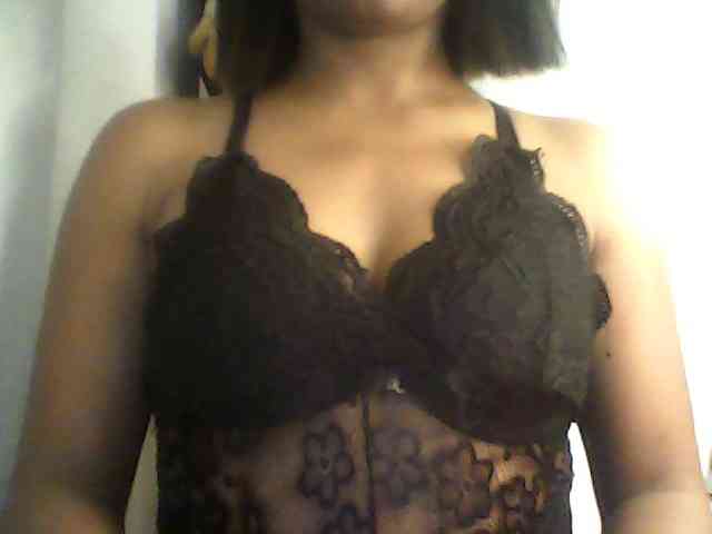 MayaQueen webcam