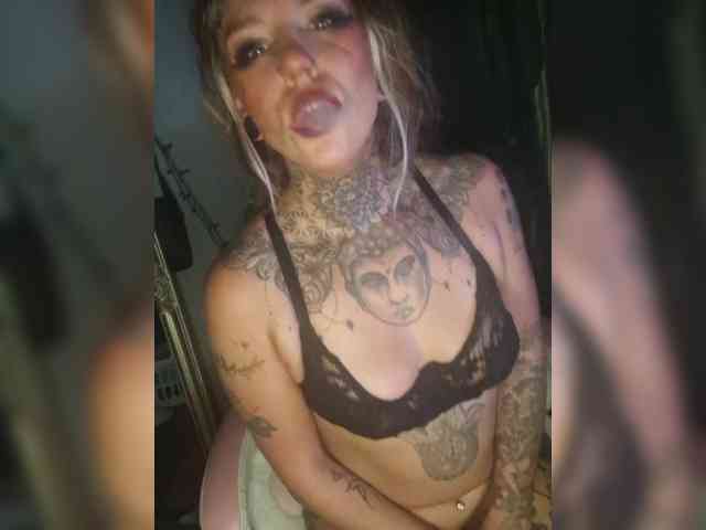 Tattedkyttie94 Live Webcam on BongaCams