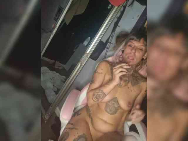 Tattedkyttie94 webcam