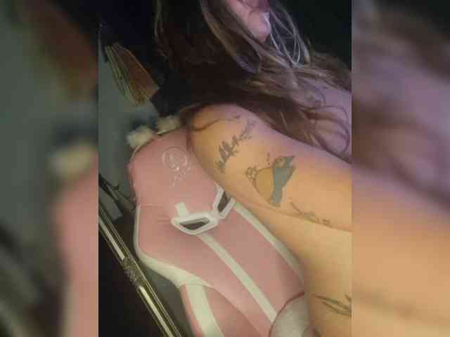 Tattedkyttie94 webcam