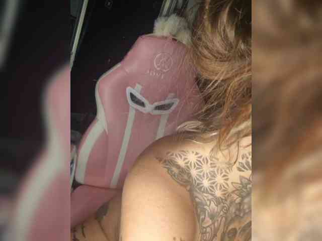 Tattedkyttie94 webcam