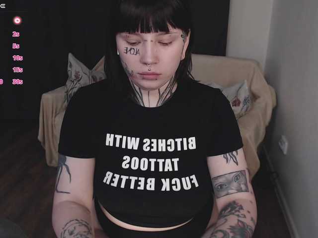 tradishka's BongaCams show and profile