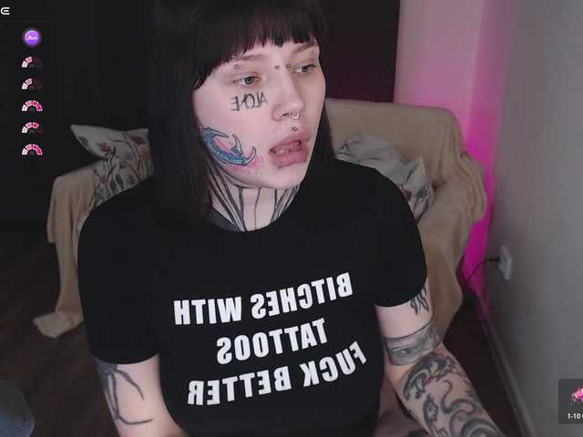 tradishka's BongaCams show and profile