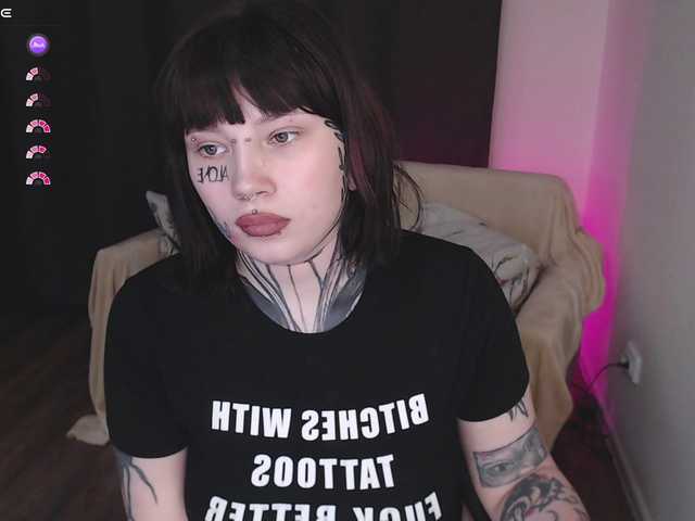 tradishka's BongaCams show and profile