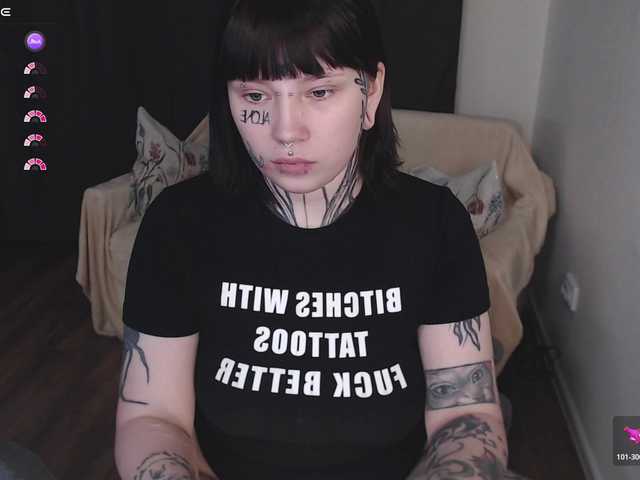 tradishka's BongaCams show and profile