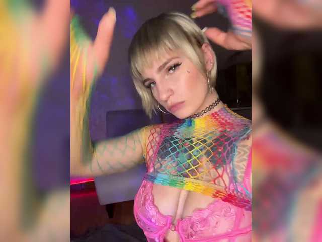 AbsintheGirl's BongaCams show and profile