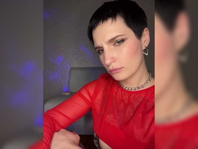 видео AbsintheGirl