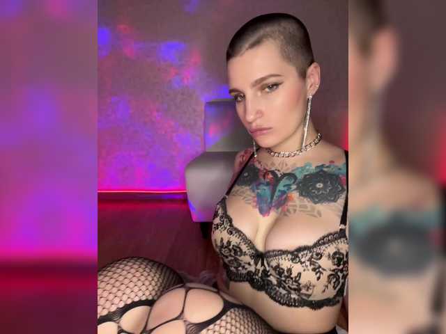 AbsintheGirl's BongaCams profile