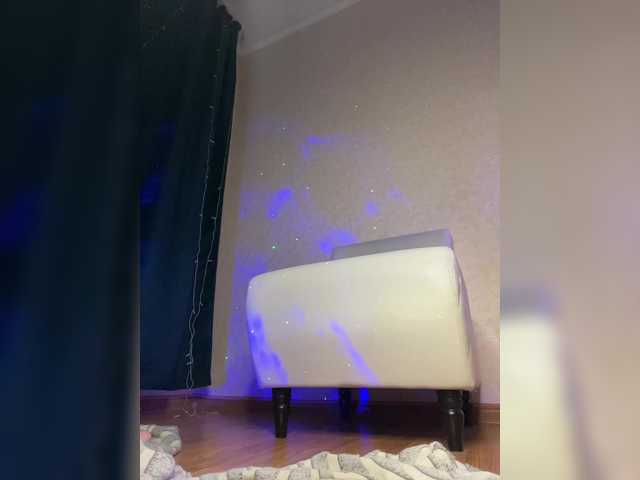 видео AbsintheGirl