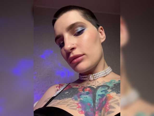 AbsintheGirl's BongaCams show and profile