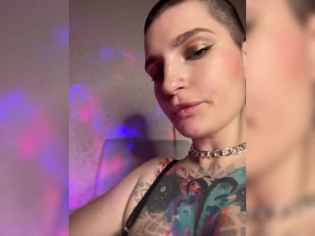 AbsintheGirl's BongaCams profile