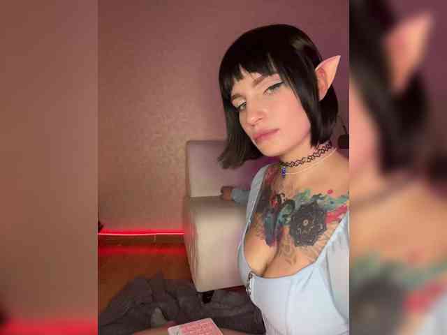 AbsintheGirl AbsintheGirl