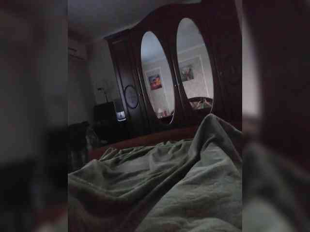 P-a-n-t-h-e-r Live Webcam on BongaCams