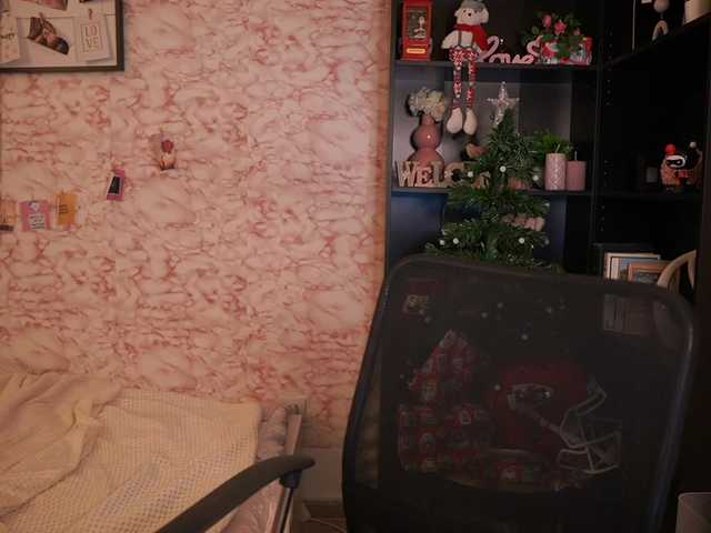 NicoletteShea01's BongaCams show and profile