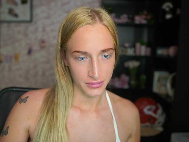 NicoletteShea01's BongaCams show and profile