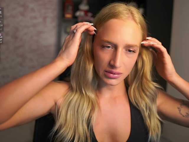 NicoletteShea01 webcam bongacams model stream image