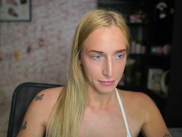 NicoletteShea01