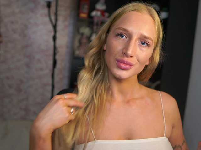 NicoletteShea01's BongaCams show and profile