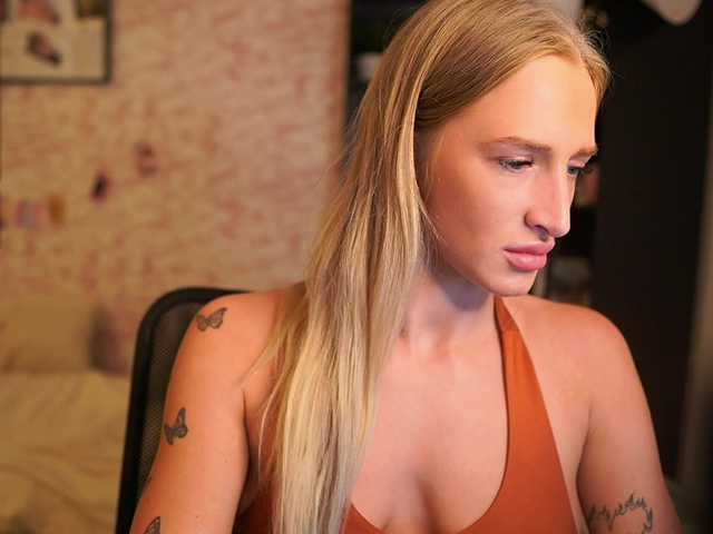 NicoletteShea01 webcam bongacams model stream image