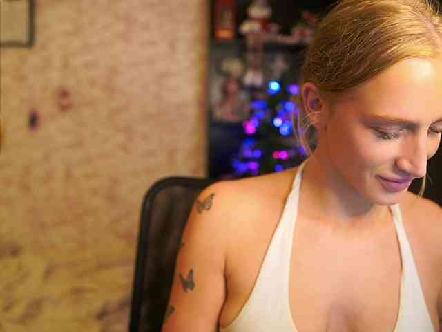 NicoletteShea01 NicoletteShea01