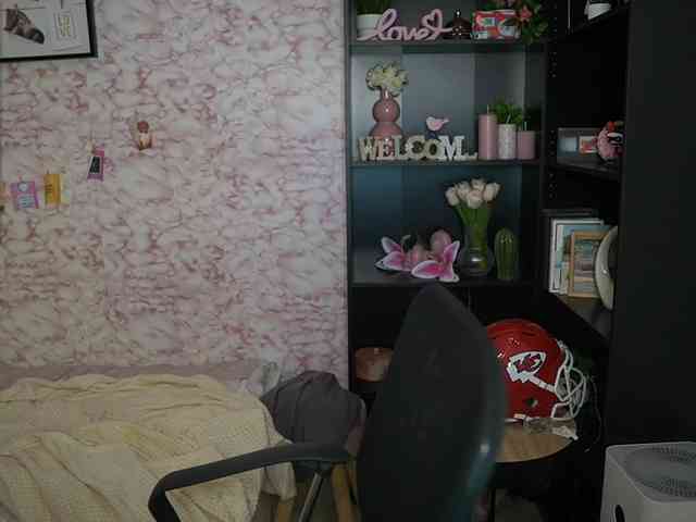 NicoletteShea01 webcam