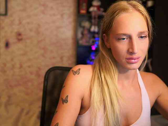 NicoletteShea01 NicoletteShea01