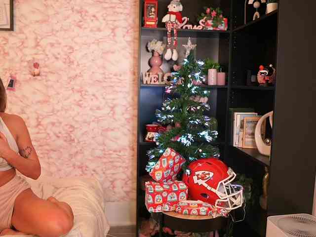 NicoletteShea01 NicoletteShea01