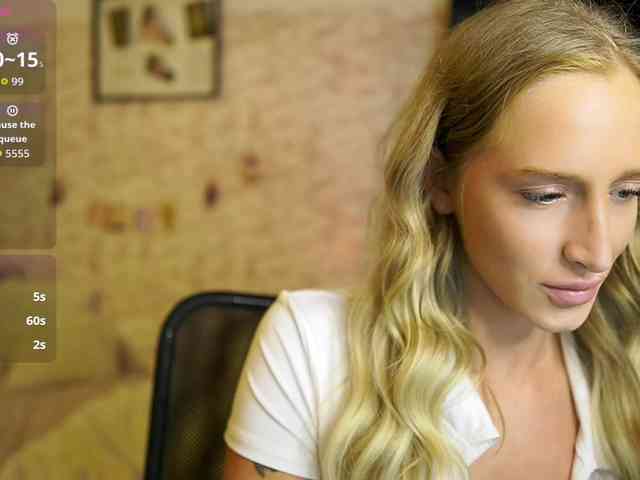 NicoletteShea01 webcam