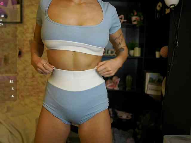 NicoletteShea01 webcam