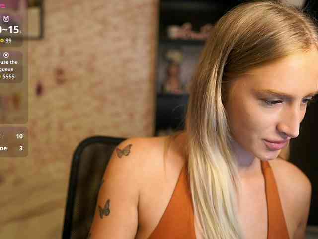 NicoletteShea01 webcam