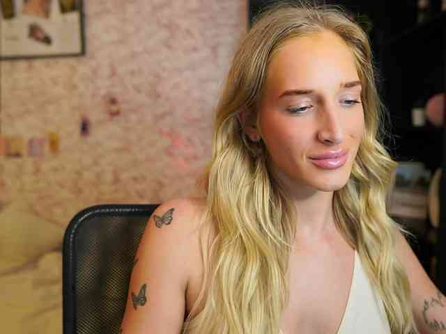 NicoletteShea01 Live Webcam on BongaCams