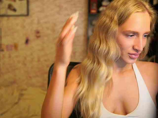 NicoletteShea01 webcam