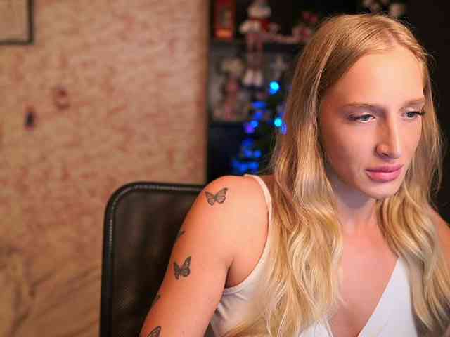 NicoletteShea01 NicoletteShea01