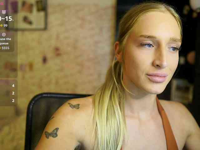 NicoletteShea01 webcam