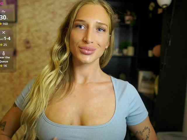 NicoletteShea01 webcam