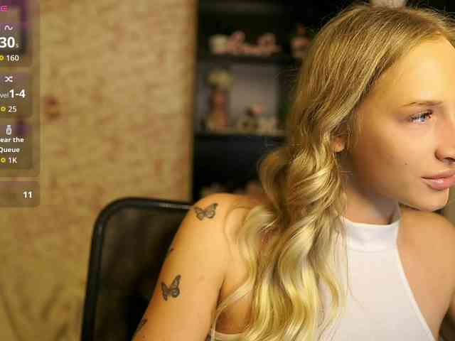 NicoletteShea01 webcam